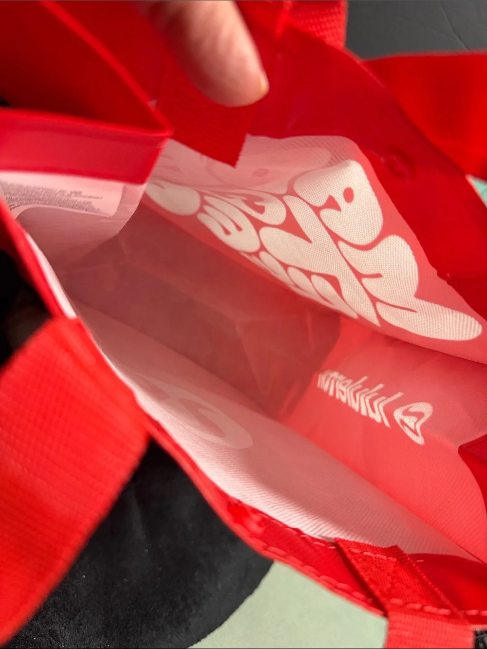 BN LULULEMON ATHLETICA “MADE TO FEEL” RED GRAPHIC REUSABLE SNAP CLOSURE TOTE BAG